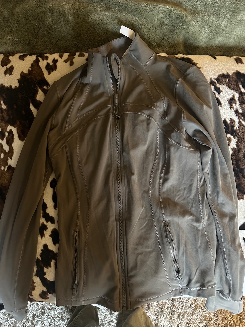 Lululemon nulu define in nomad